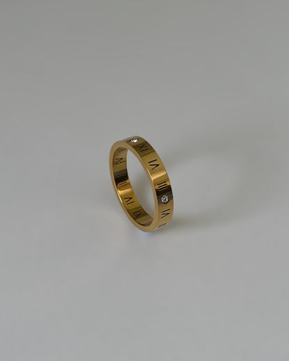 Roman Numeral Ring | Gold